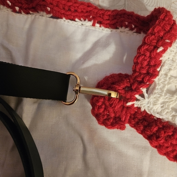 Handcrafted Crochet Crossbody Bag White and Red Upcycled - Picture 11 of 17